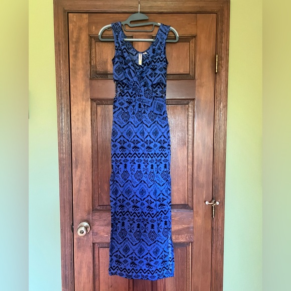 feathers Dresses & Skirts - feathers Blue and Black Maxi Dress with Geometric Pattern